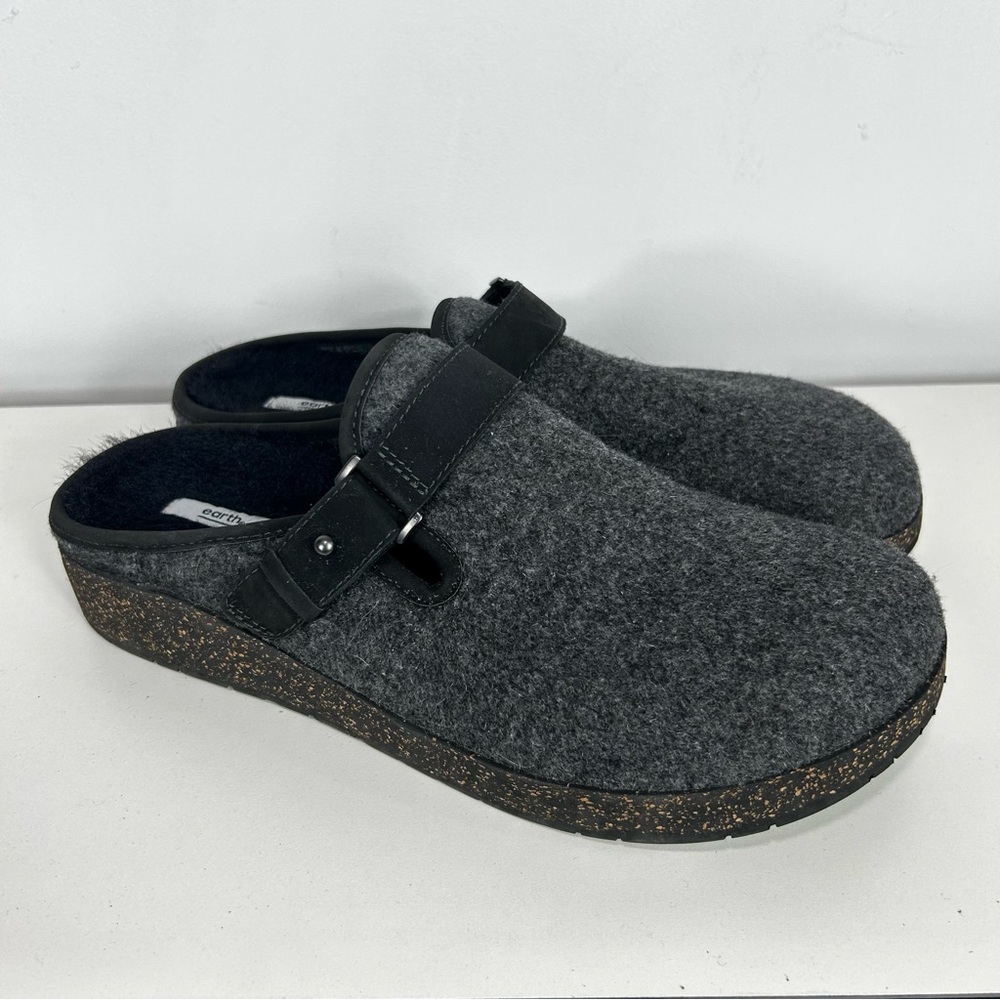 Earth Gray Felt Slip-On Clog Loafers with Adjustable Strap